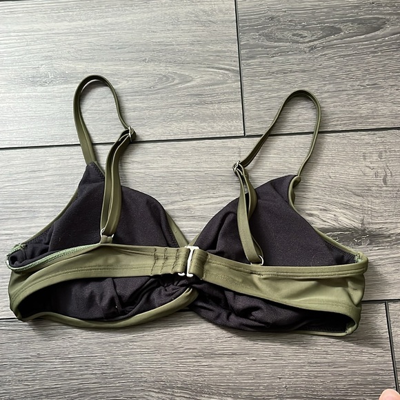 Cupshe bikini top, olive green, size S. - Picture 2 of 2